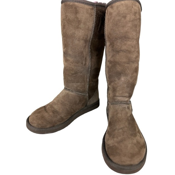 UGG Classic Tall Dark Brown Boot Size 7 - Picture 1 of 13
